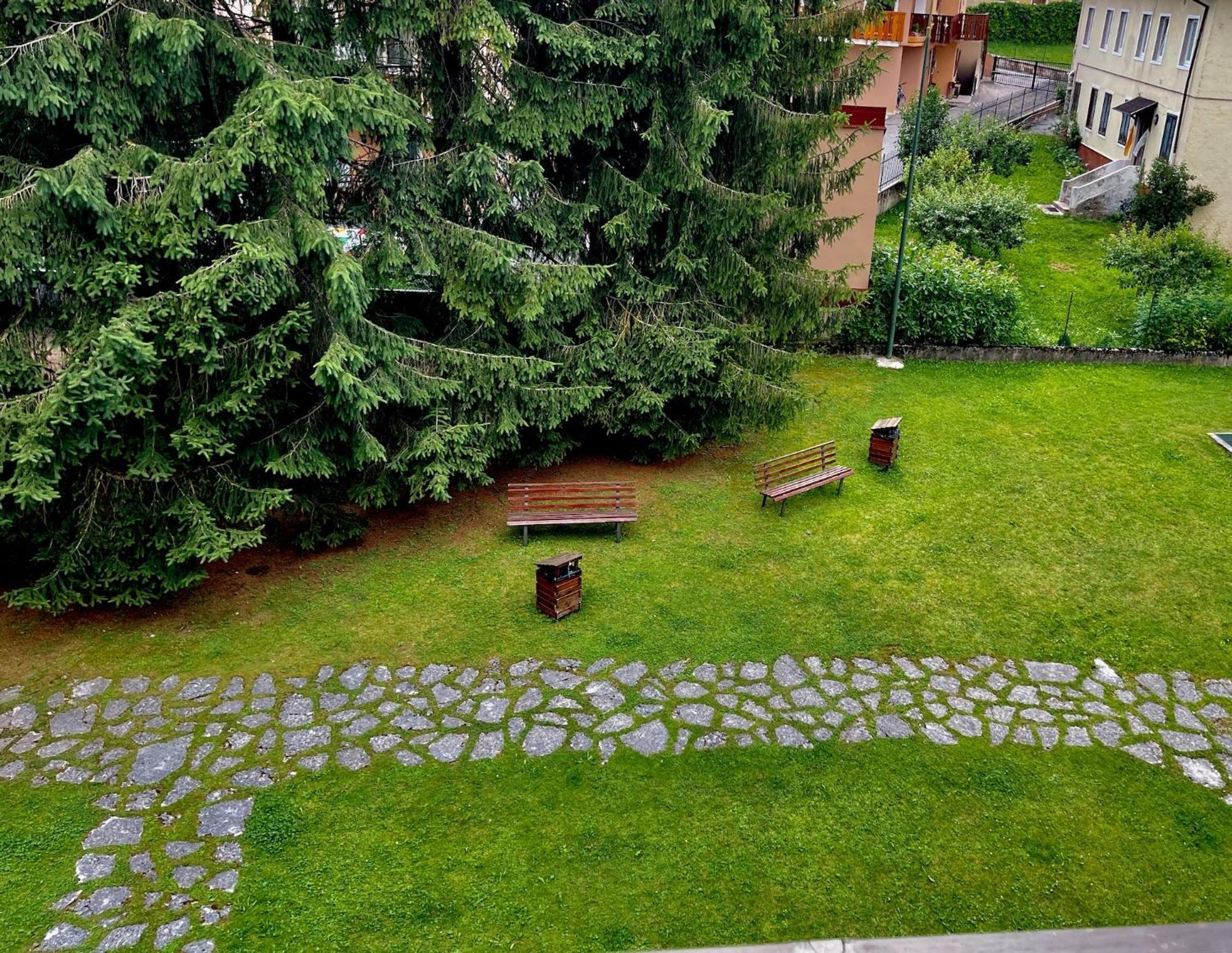 Appartamento Per Famiglie In Centro Ad Asiago Con Posto Auto E Ampio Giardino Exterior foto